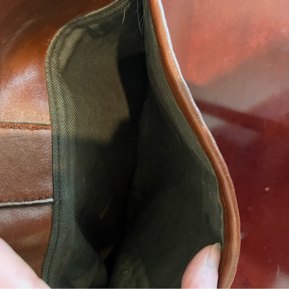 Vintage Leather Crossbody Purse - Picture 4 of 6